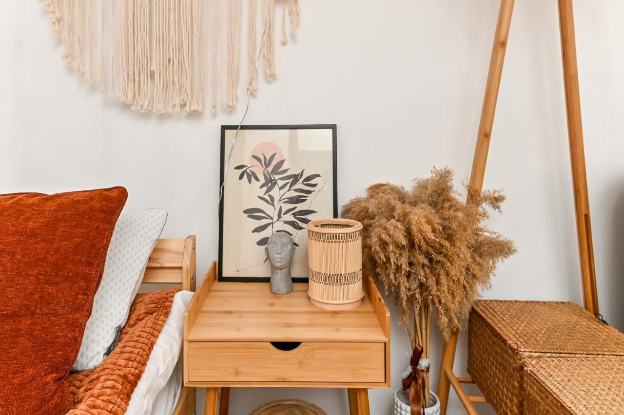 Cosy&Art 1Bd Apartment Next To Slaveykov Square Sofia Bagian luar foto